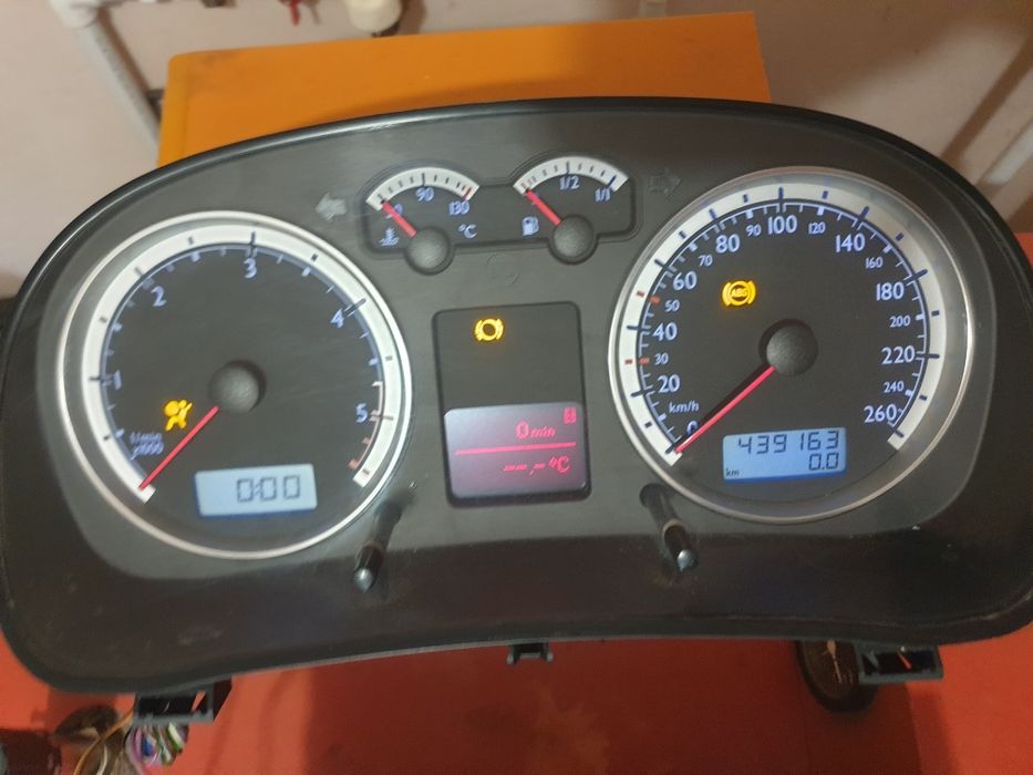 Vând ceasuri pacific,golf4, bora pasat b5.5