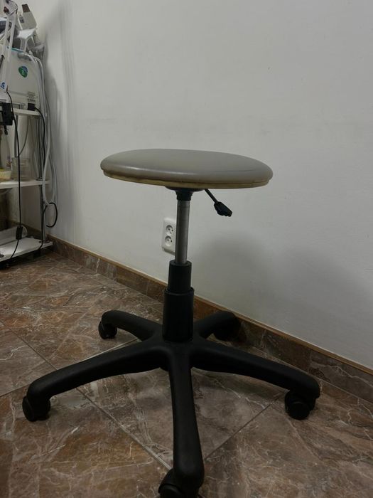 Продам  стул б/у