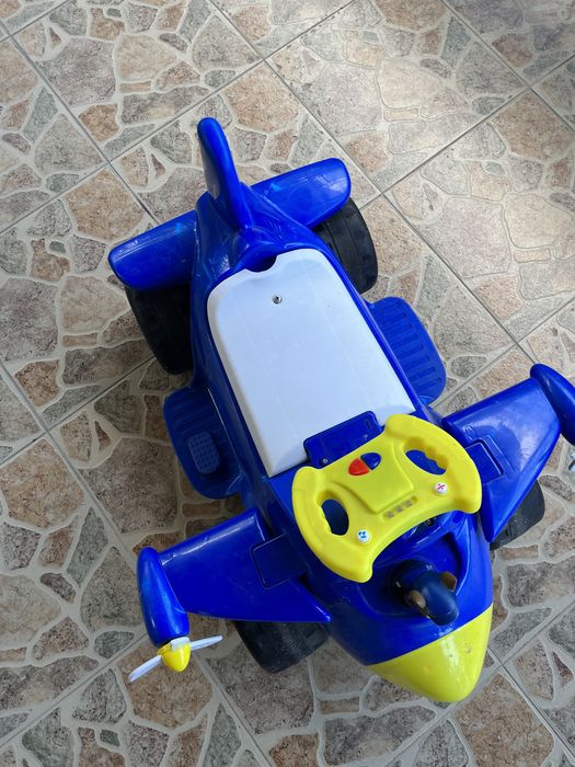 Акумулаторна детска количка