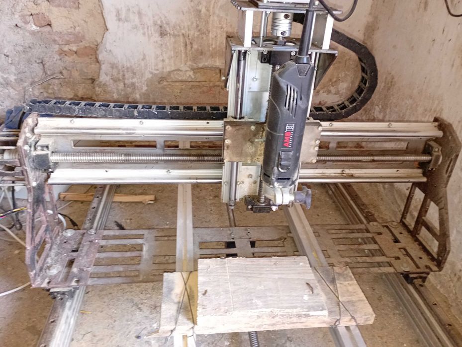 Фреза цифрово програмна