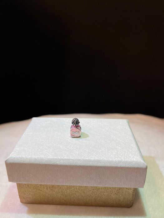 Charm Pandora sticluta parfum argint 925