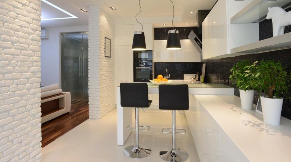 Поклейка обоев ...