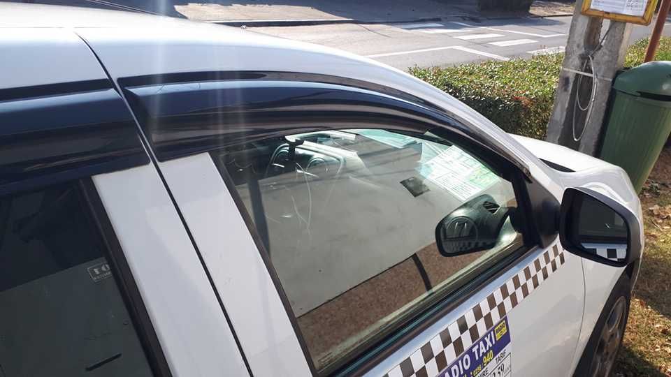 Paravanturi geamuri pentru Dacia Logan 2 cu prindere pe exterior