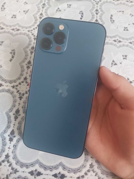 Айфон 12 про в идеальном состоянии