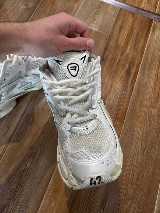 Balenciaga runner 42