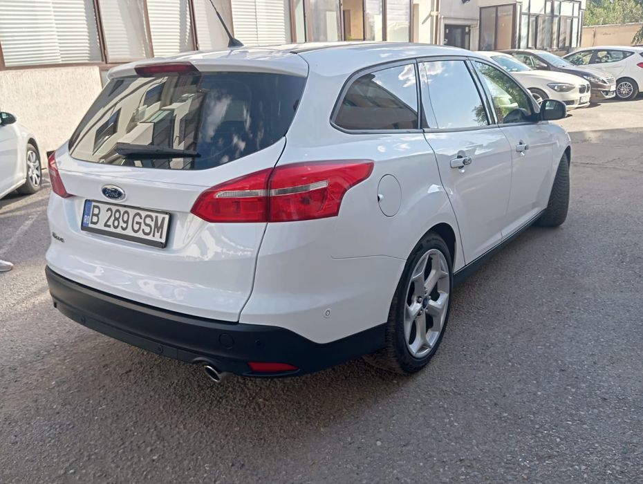 Proprietar vând Ford focus 2016 automat