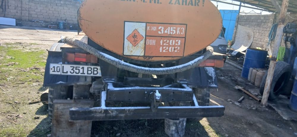 Gaz 52 Benzovoz 2700 litr