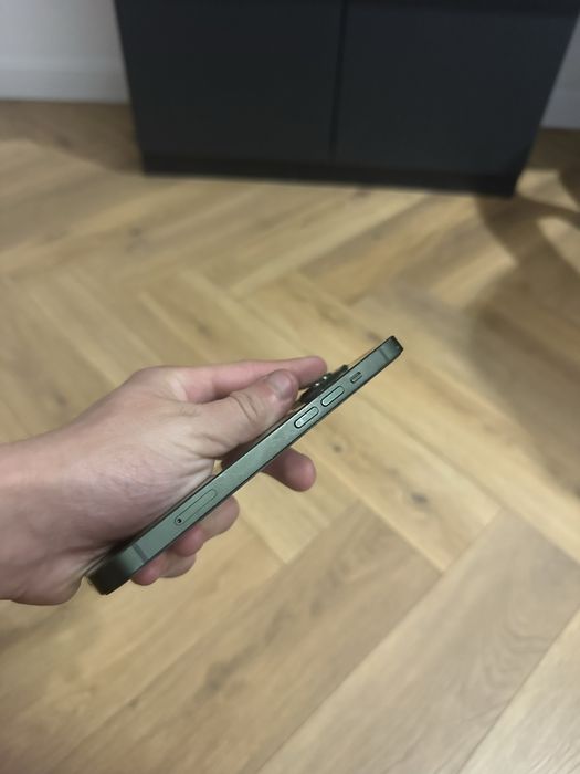 iPhone 13 128gb.