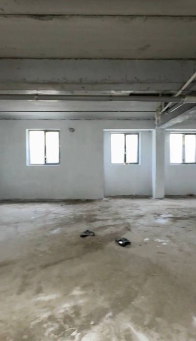 Чиланзар 10 квартл Продаётся нежилое помещение на цокольном этаже дома
