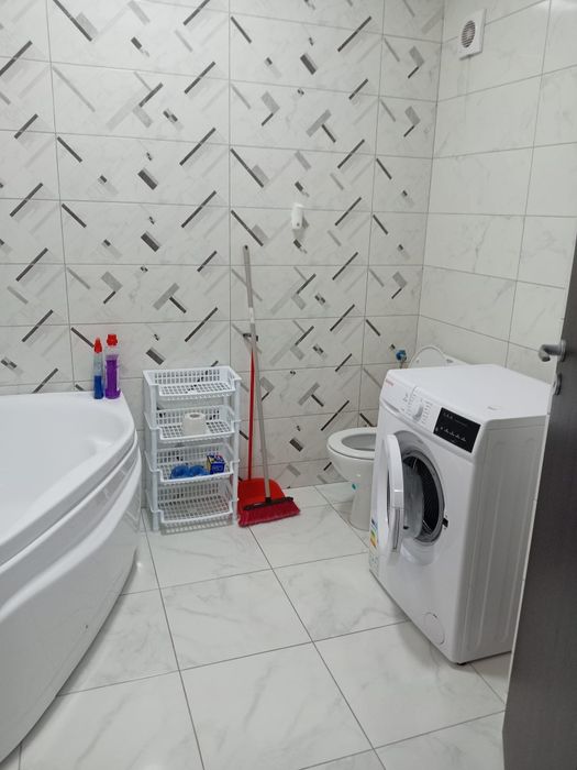 Inchiriez garsoniera dubla