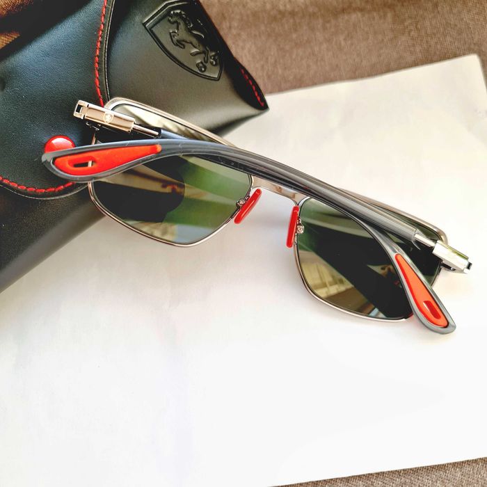 Солнцезащитные очки RB