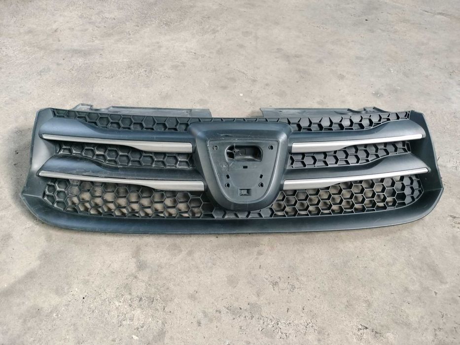 Grila centrala Dacia Logan/Sandero