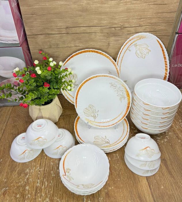 Набор посуды 24 персон. Китай