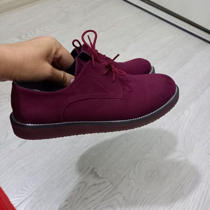 38 razmer ayollar oyoq kiyimi