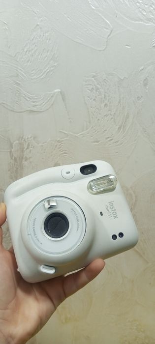 Продам инста х мини 11