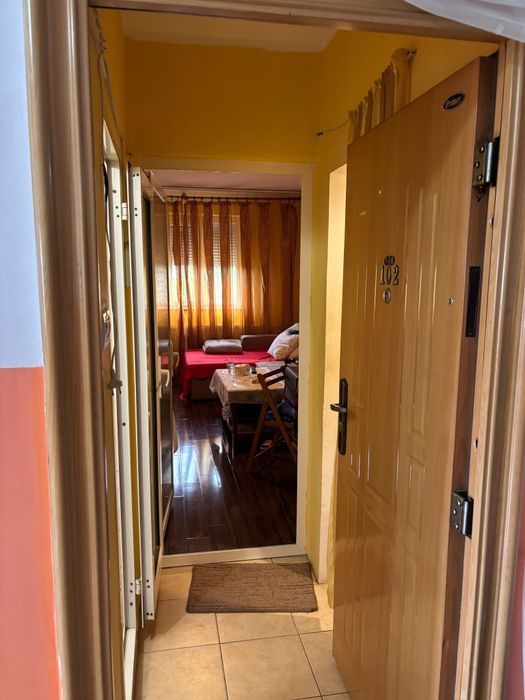 Vând garsoniera  zona energia