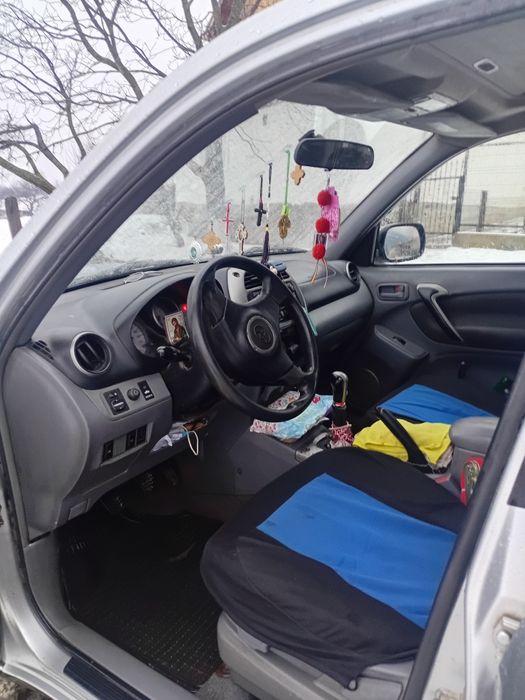 Toyota Rav 4 ..2003