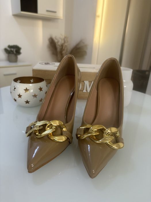 Pantofi bej masura 35