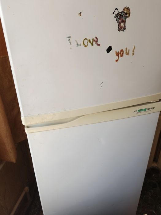 Продаю холодильник