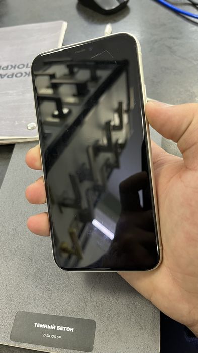Iphone 11 сос сатылады срочно !!!