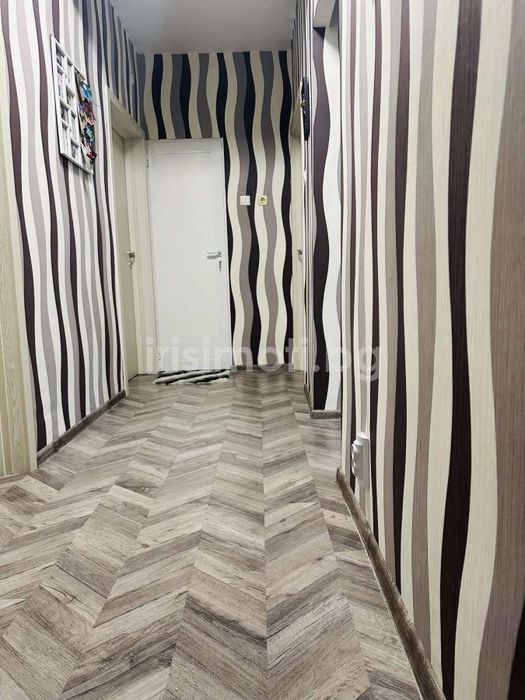 Продава тристаен, €216000, 77кв.м. в Разсадника