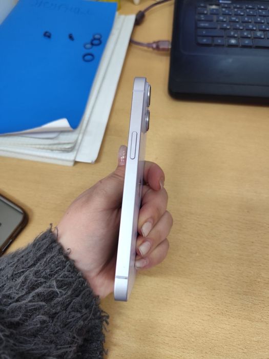 Продам iphone 14 128 gb