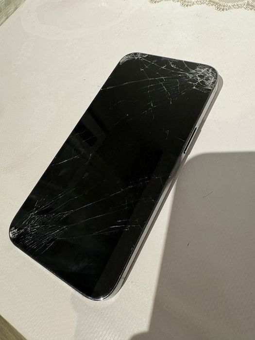 Продам iphone 13 pro 128gb