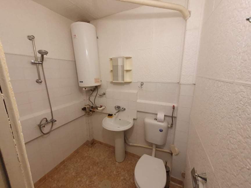 Дава се под наем Двустаен апартамент в Варна, Владислав Варненчик - 47 кв.м за 398.82 € - Снимка #2