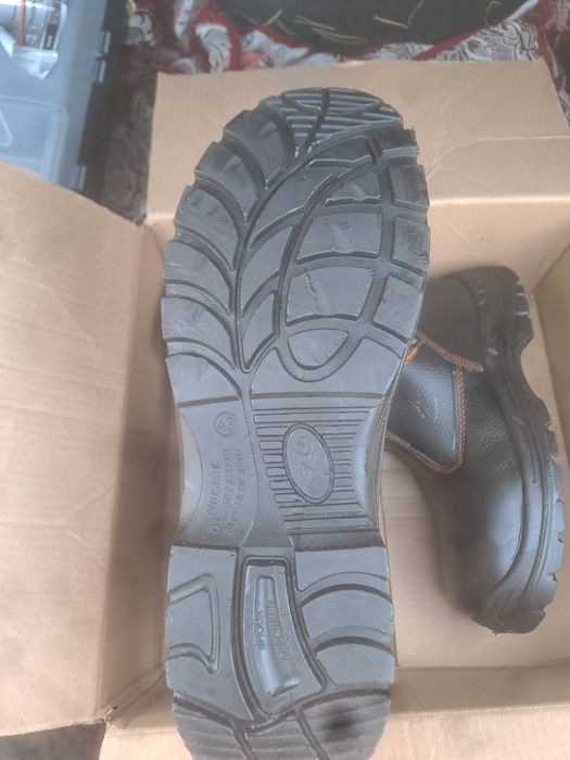 Сапоги рабочие новые