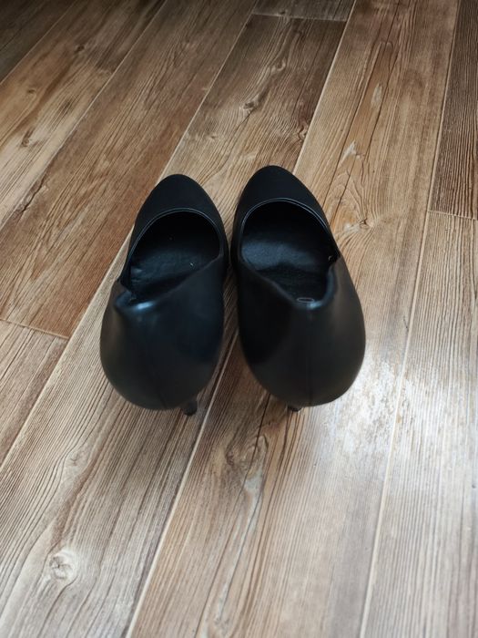 Стильные женские туфли