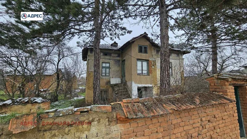 Къща в Плевен, област-с.Девенци площ 65 цена 16000