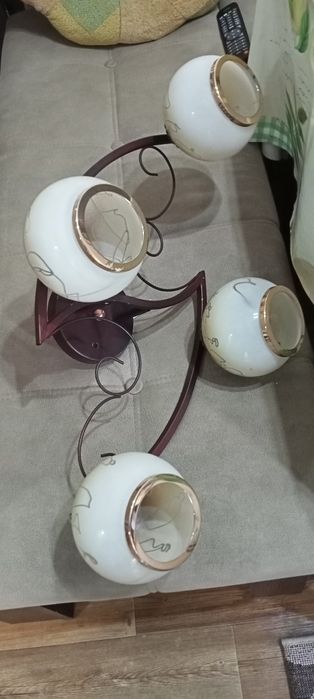 Потолочный светильник