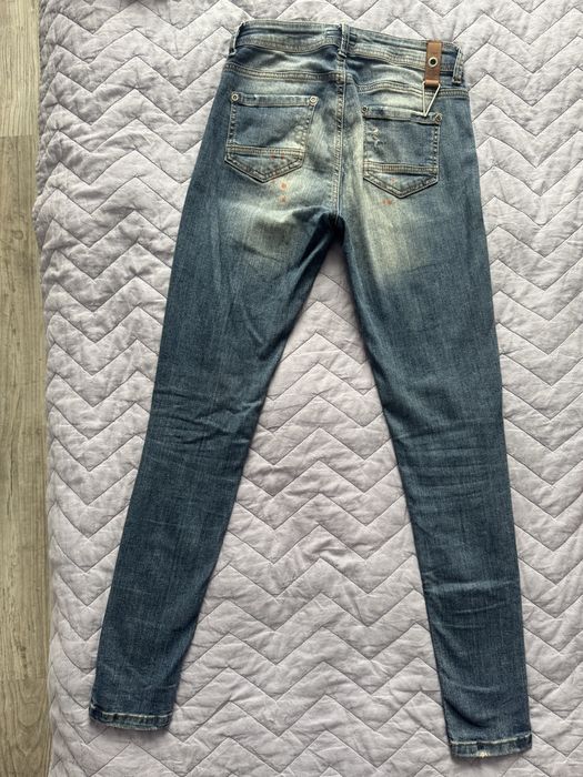 Модерни дамски дънки с накъсани елементи S, Slim fit