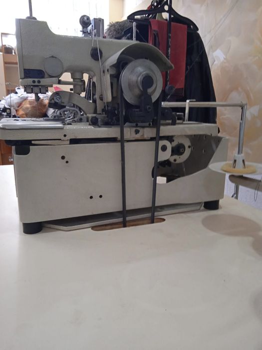 Продам петельную машинку