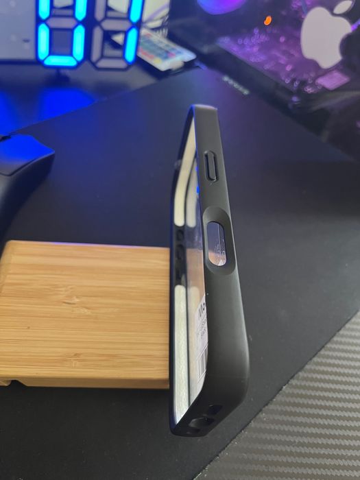 Чисто нов калъф на Mobilfox за iPhone 16