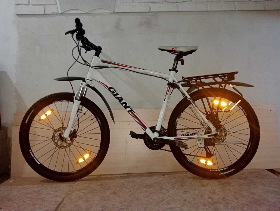 велосипед "GIANT" .
