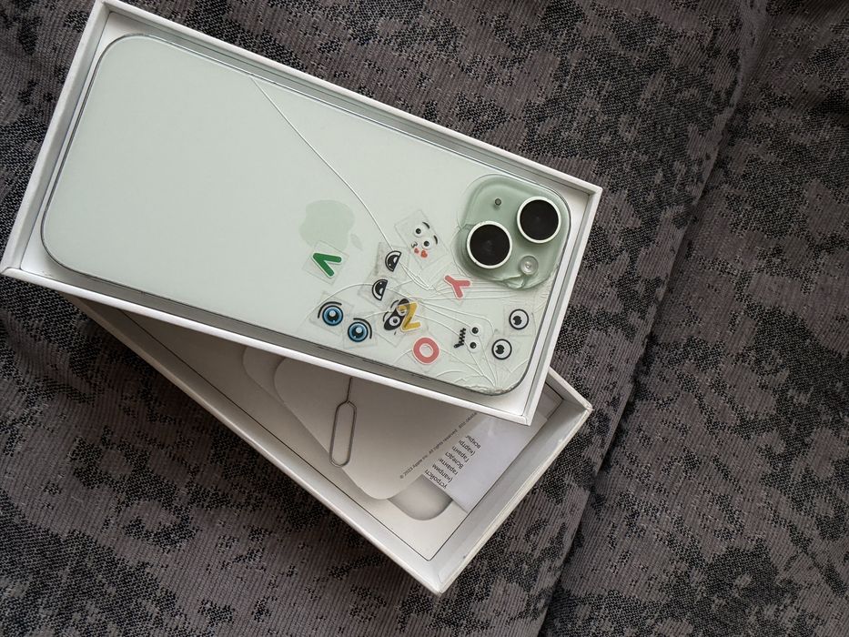 Iphone 15 (128 гб)