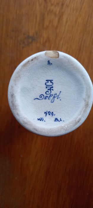 Красива  порцеланова ваза Delft