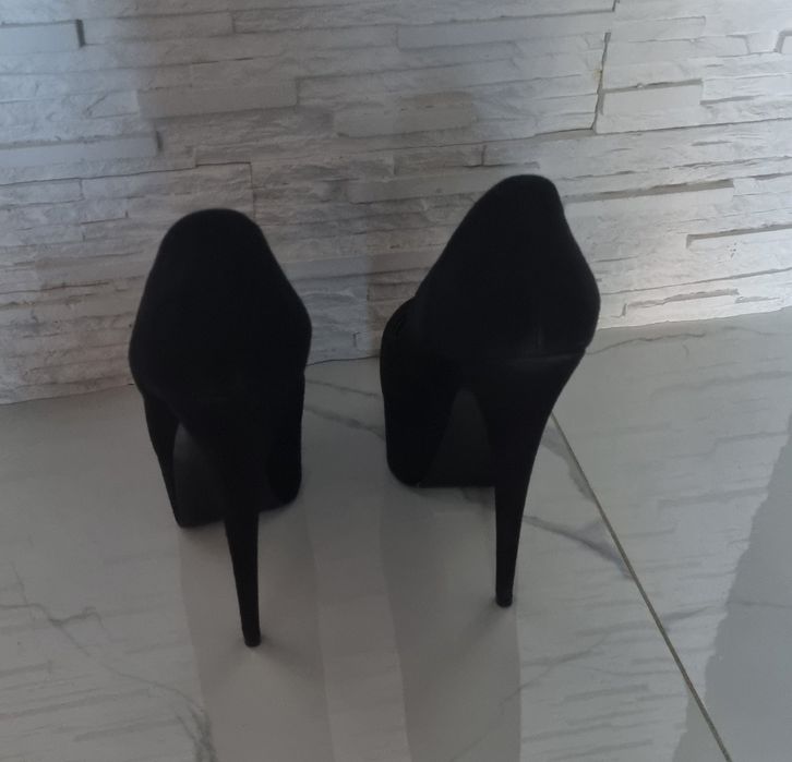 Giuseppe Zanotti 37 номер