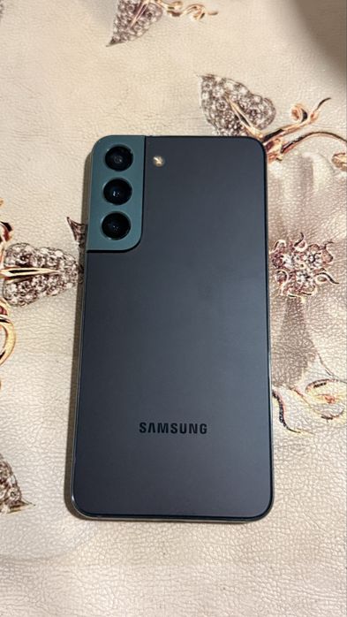 Samsung galaxy s 22  2 simkartali