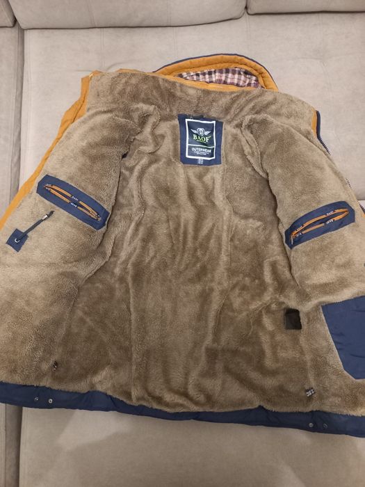 Теплая зимнаяя куртка