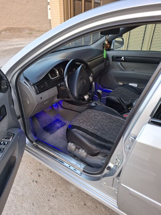 Gentra [jentra] aftamat srochna sotiladi