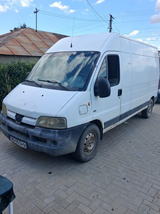 Vând Peugeot boxer anul 2004 proprietar in acte, asigurare,ITP valabile