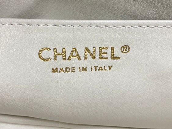 НАЛИЧНА дамска чанта Chanel