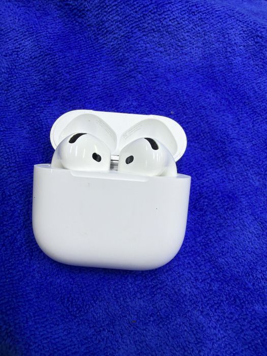 Airpods 4  active noise cansellation белые