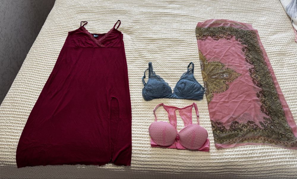 Продам пакет женских вещей