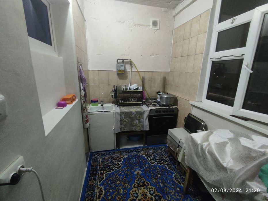 Оҳангаронда 2 хонали квартира сотилади