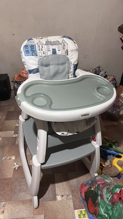 Детский стол для кормления