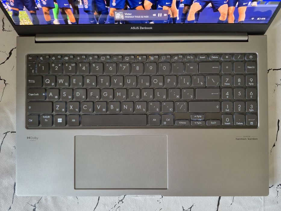ASUS Zenbook 15 OLED