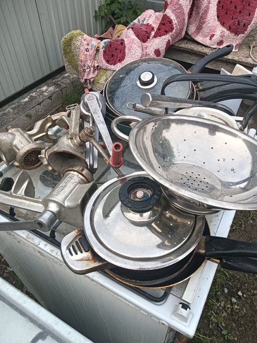Продам чайники и скавародки